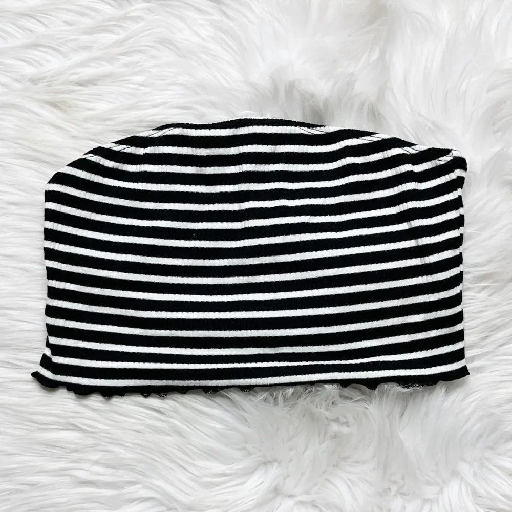 ASOS striped ruffle trim crop top black & white size 4